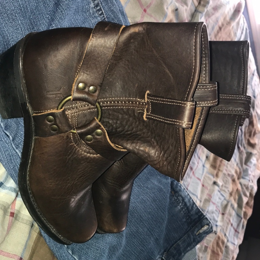 ALMOST NEW!! 👀FRYE BROWN BOOTIE 😍🤩🥰